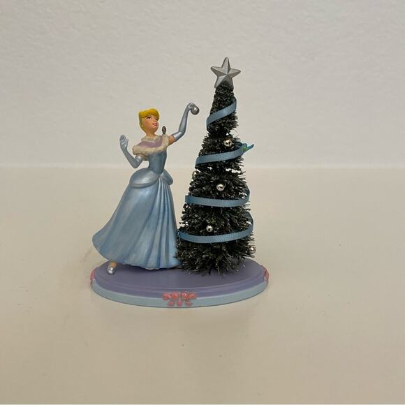 Hallmark Keepsake Princess Perfect Tree Ornament - Picture 2 of 5